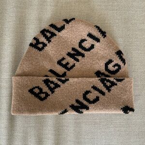 BALENCIAGA Allover Logo Beanie in beige and black
